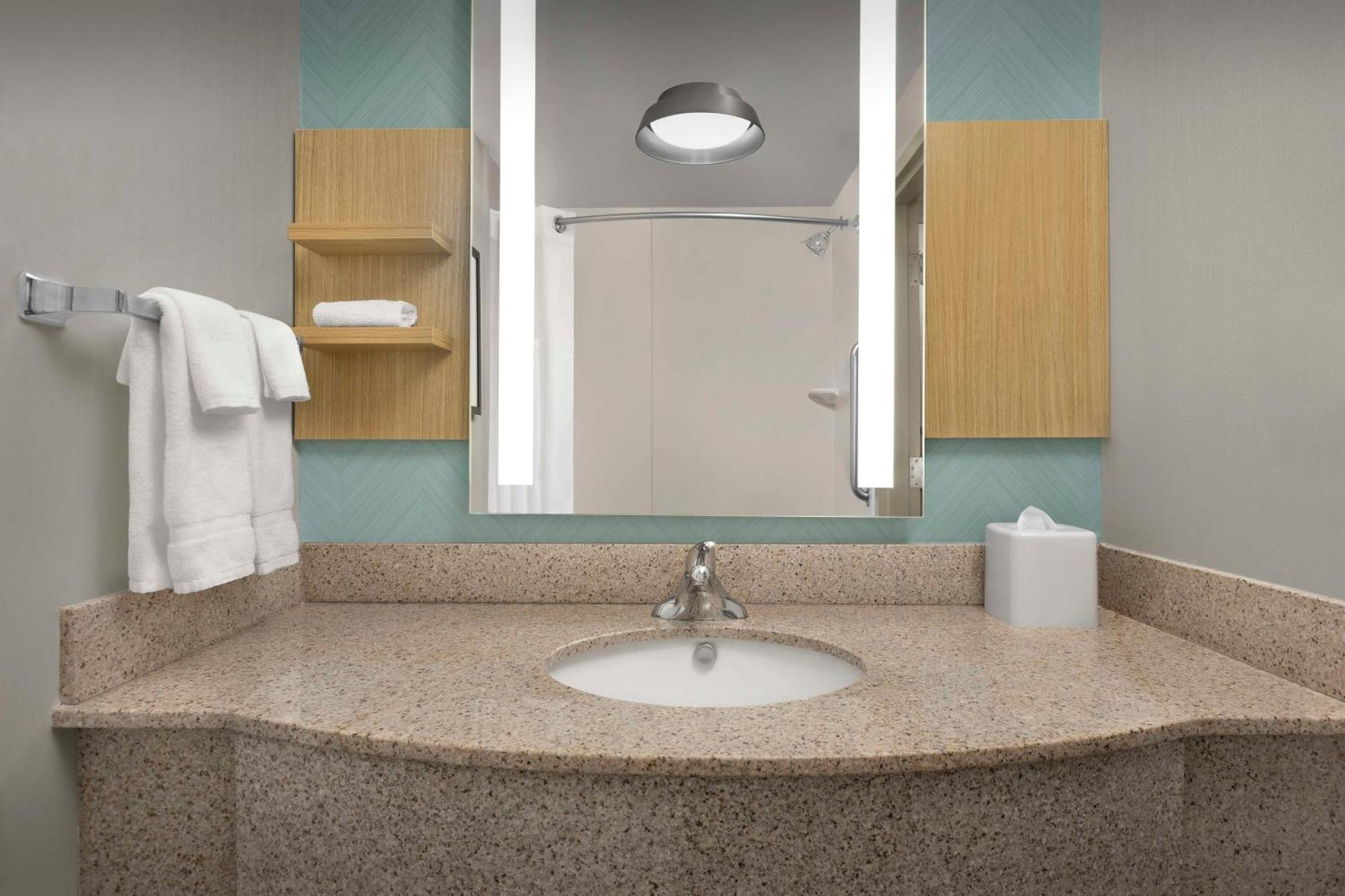 Hilton Garden Inn Raleigh Capital Blvd I-540 Eksteriør billede
