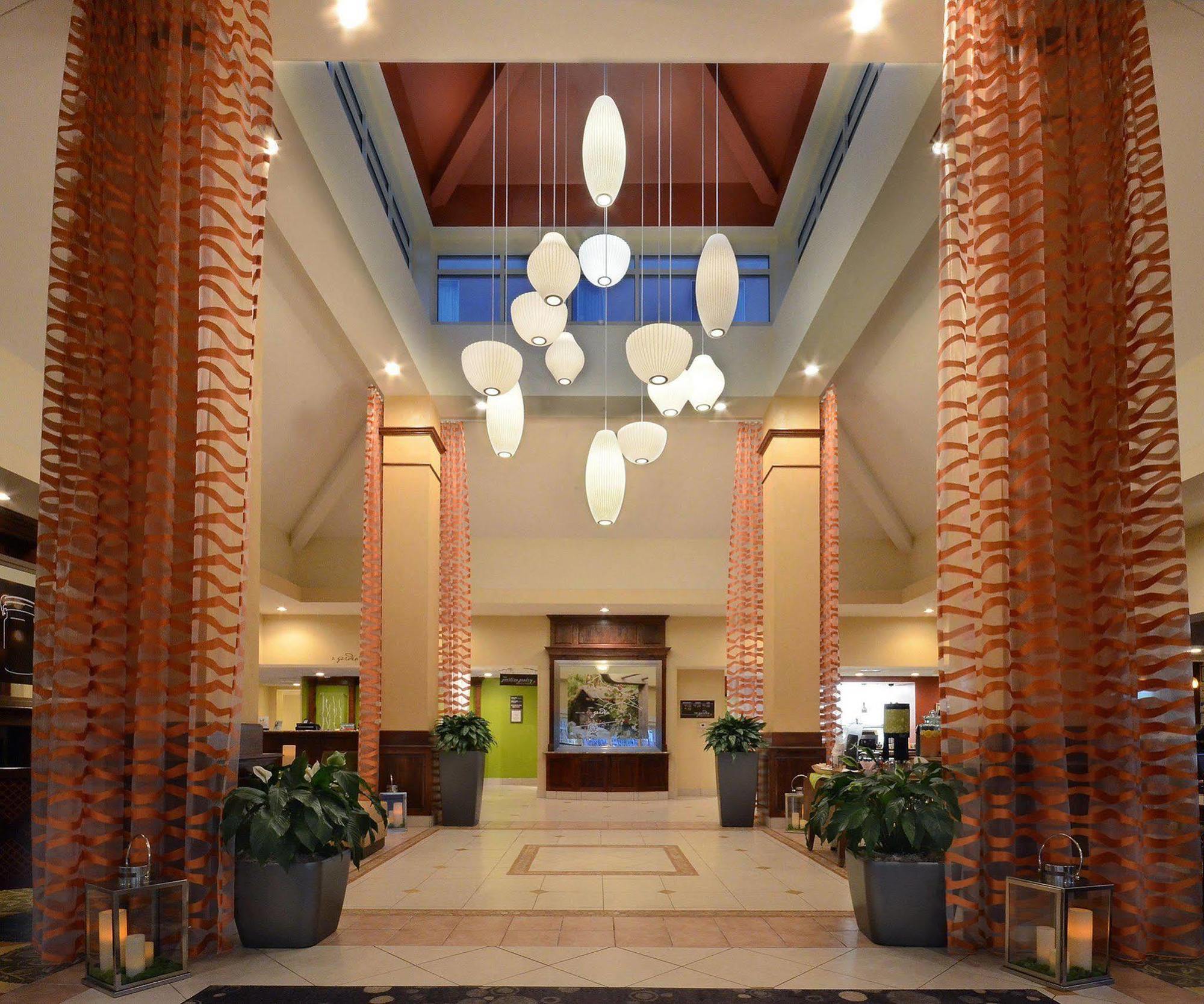 Hilton Garden Inn Raleigh Capital Blvd I-540 Eksteriør billede