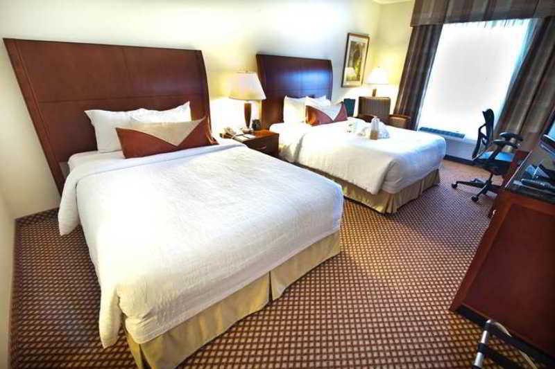 Hilton Garden Inn Raleigh Capital Blvd I-540 Værelse billede