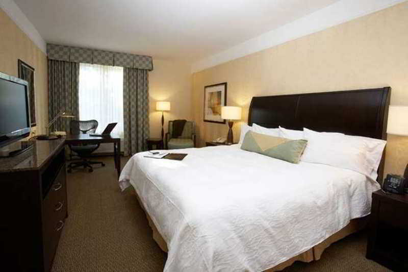 Hilton Garden Inn Raleigh Capital Blvd I-540 Værelse billede
